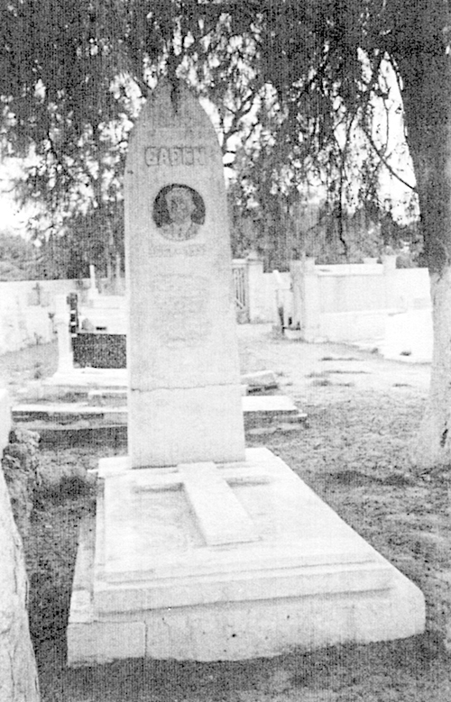 tombeau d'Henri Gaden � Saint-Louis du S�n�gal